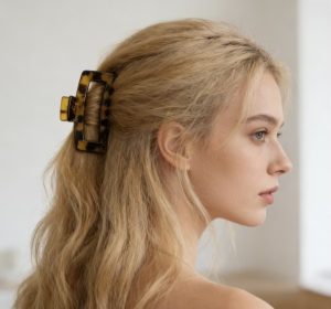 Why Should Buyers Choose Acetate Hair Claws